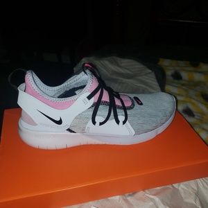 Nike womens shoes